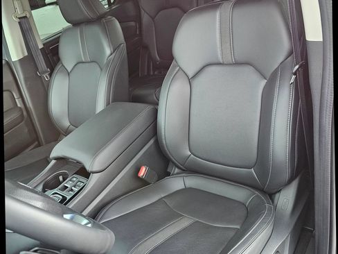 Used 2024 Honda Pilot EX-L image 10