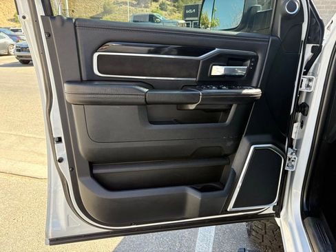 Used 2021 RAM 2500 Laramie AWD/4WD image 16