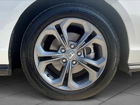 Used 2024 Honda Accord EX image 11