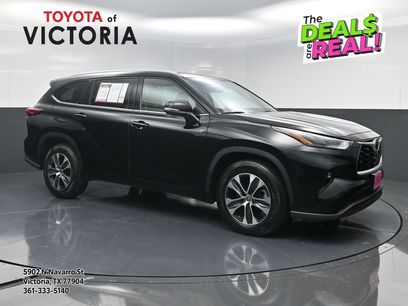 Used 2022 Toyota Highlander XLE