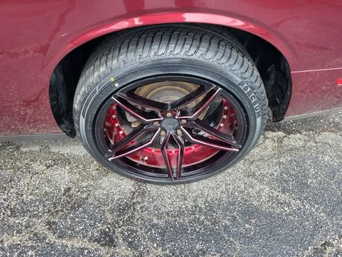 Used 2020 Dodge Challenger SXT RWD image 6