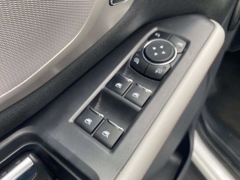 Used 2025 Ford Expedition Active image 17