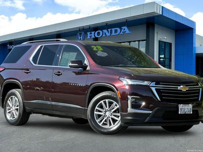 Used 2023 Chevrolet Traverse LT