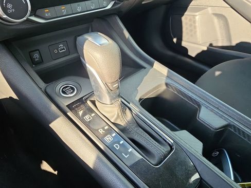 Used 2025 Nissan Sentra S FWD image 23