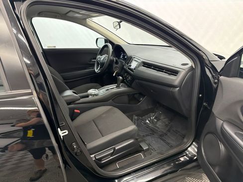 Used 2022 Honda HR-V LX image 13