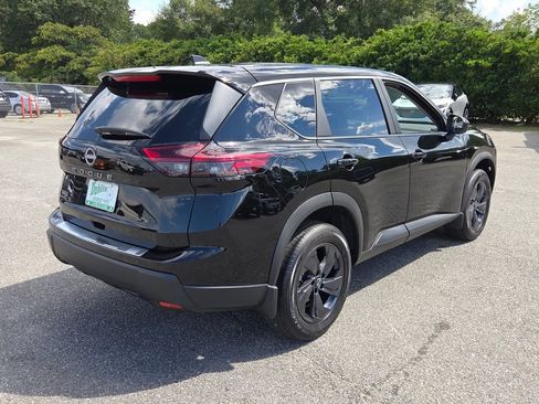 New 2026 Nissan Rogue SV FWD image 10