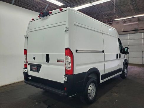 Used 2022 RAM ProMaster 2500 w/ Driver Convenience Group FWD image 7