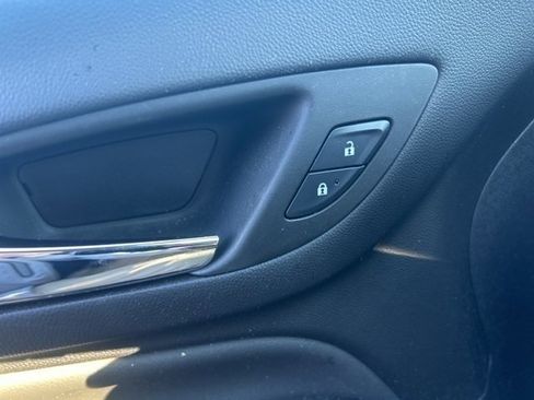 Used 2024 Chevrolet Equinox LT image 16