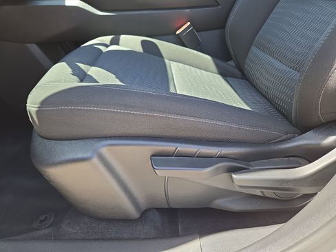 Used 2025 Chevrolet Equinox LT AWD/4WD image 17