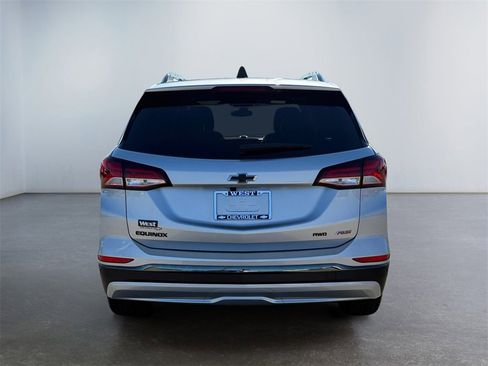 Certified 2022 Chevrolet Equinox RS image 4