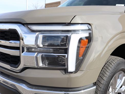 Used 2025 Ford F150 Lariat w/ Equipment Group 501A Mid image 14