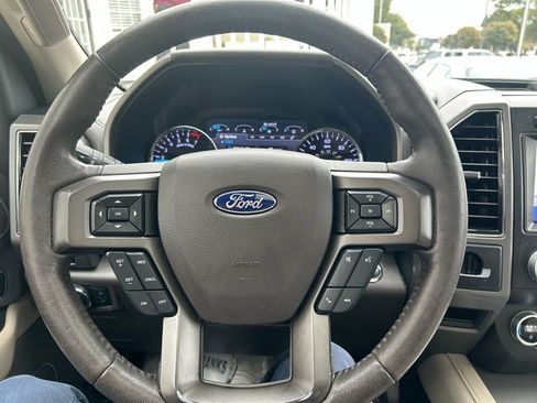 Used 2020 Ford Expedition XLT w/ Equipment Group 202A image 11