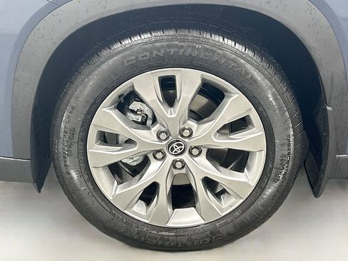 New 2026 Toyota Grand Highlander FWD image 8