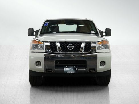 Used 2014 Nissan Titan SV w/ SV Premium Utility Package image 8