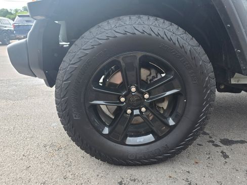 Used 2023 Jeep Wrangler Unlimited Sport AWD/4WD image 20