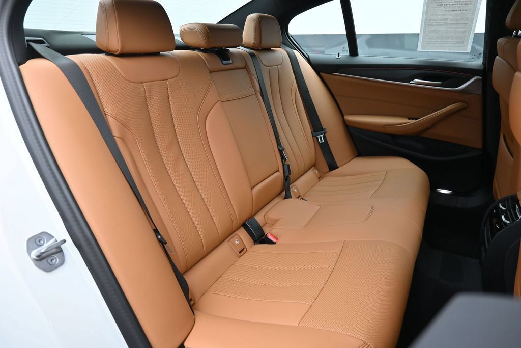 Used 2023 BMW 530i xDrive w/ M Sport Package AWD/4WD image 25