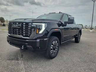 Used 2024 GMC Sierra 2500 Denali Ultimate AWD/4WD video 2