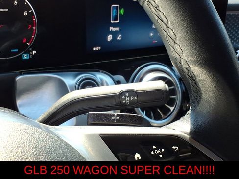 Used 2025 Mercedes-Benz GLB 250 4MATIC image 19