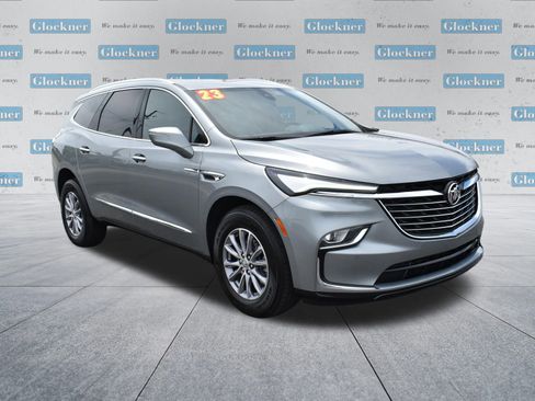 Used 2023 Buick Enclave Essence AWD/4WD image 3