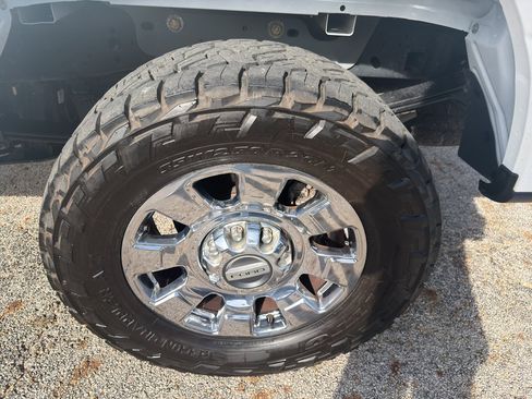 Used 2024 Ford F250 Lariat w/ Lariat Ultimate Package image 24