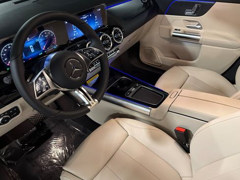 New 2026 Mercedes-Benz GLA 250 image 9