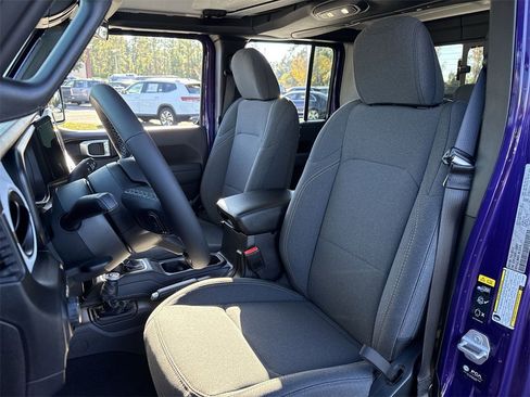 New 2026 Jeep Gladiator Sport image 10