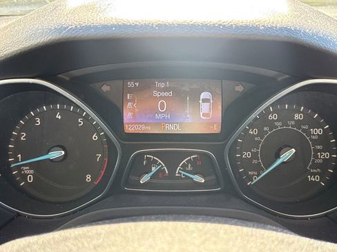 Used 2017 Ford Focus SE FWD image 21