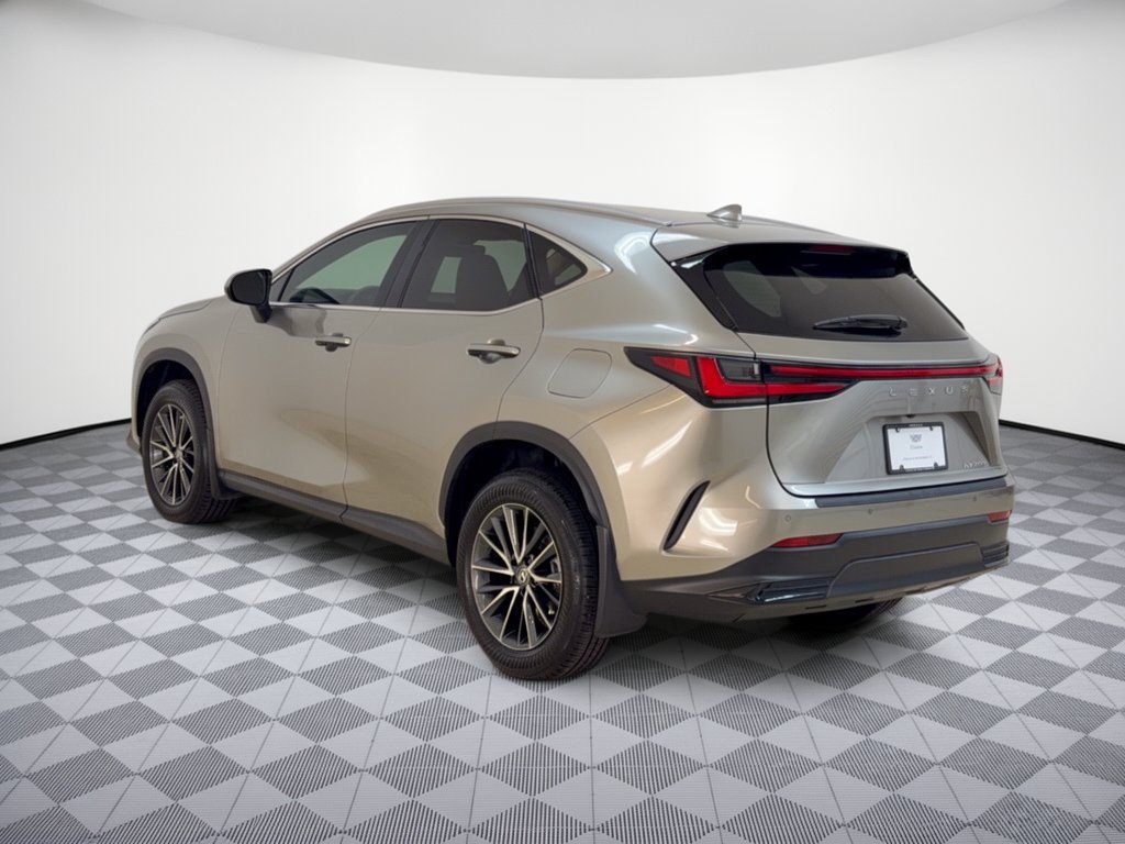 Used 2024 Lexus NX 250 FWD w/ Towing Package (2000 Lbs) image 3