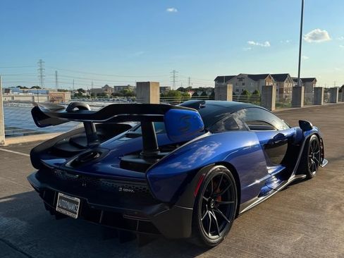 Used 2019 McLaren Senna RWD image 6