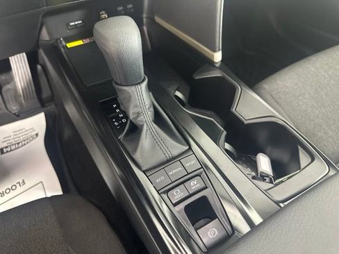 Used 2025 Toyota Camry LE w/ Convenience Package AWD/4WD image 17