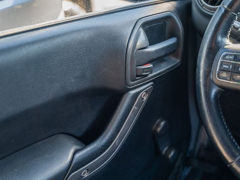 Used 2013 Jeep Wrangler Unlimited Sport w/ Connectivity Group image 26