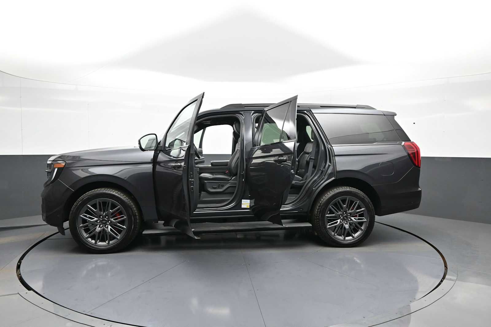 Used 2025 Ford Expedition Platinum w/ Stealth Performance Package AWD/4WD image 51