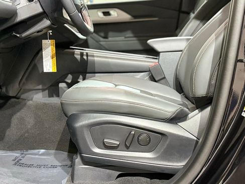 New 2026 Ford Explorer Active w/ Active Comfort Package AWD/4WD image 45
