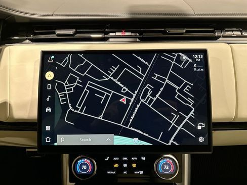 Certified 2023 Land Rover Range Rover SE image 17