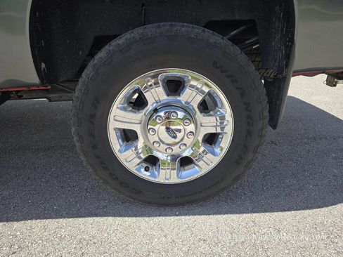 Used 2015 Ford F350 Lariat w/ Chrome Package image 11