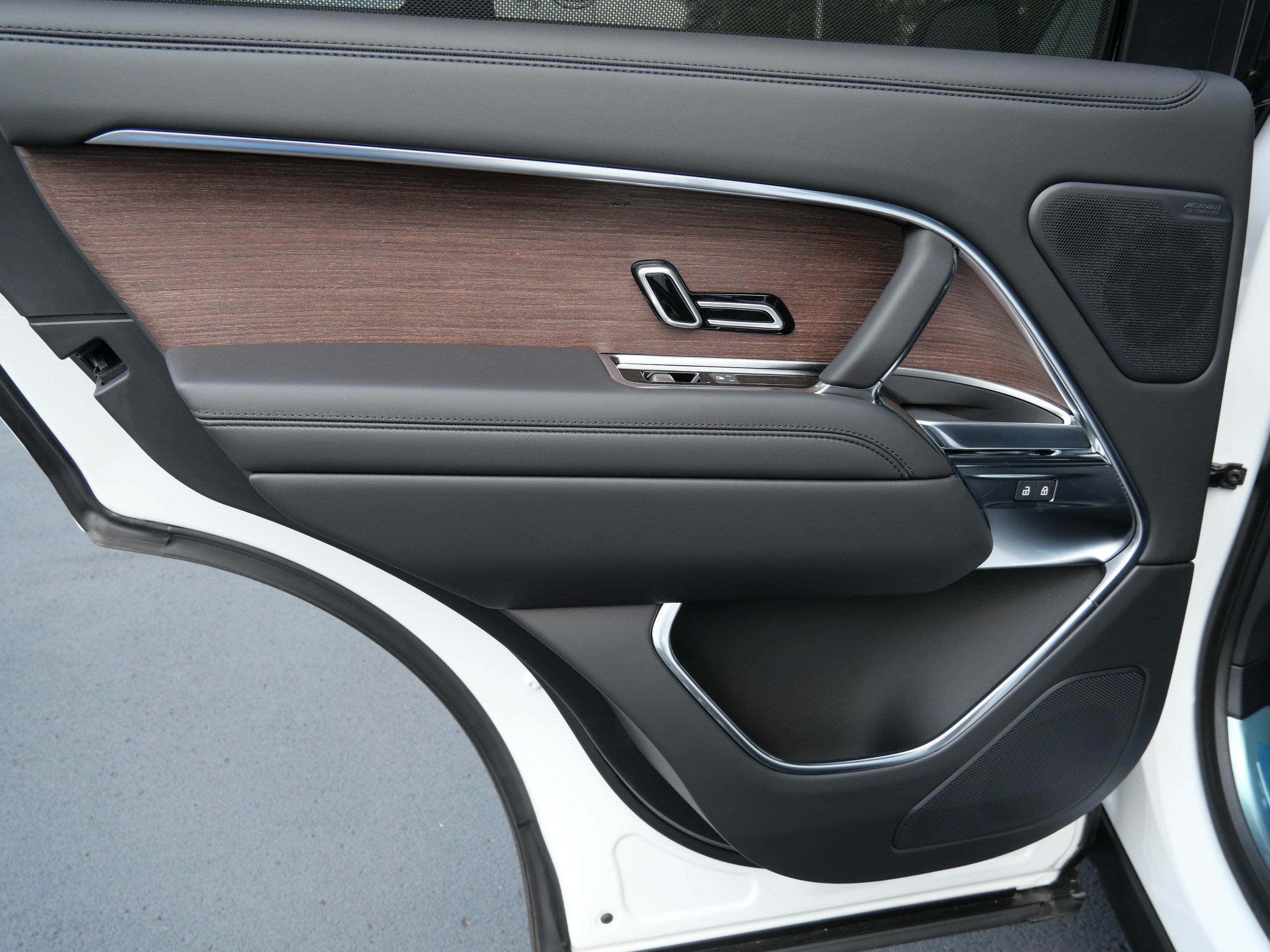 New 2026 Land Rover Range Rover SE AWD/4WD image 6