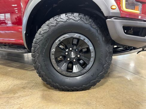 Used 2018 Ford F150 Raptor w/ Equipment Group 802A Luxury image 10
