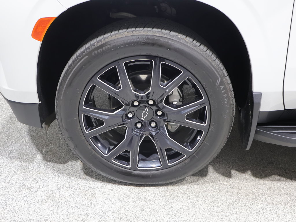 Used 2024 Chevrolet Tahoe Premier AWD/4WD image 9
