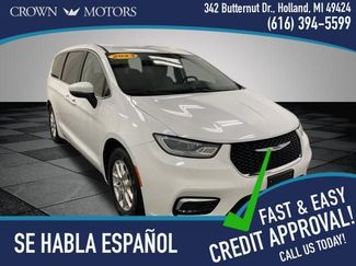 Used 2023 Chrysler Pacifica Touring-L FWD video 1