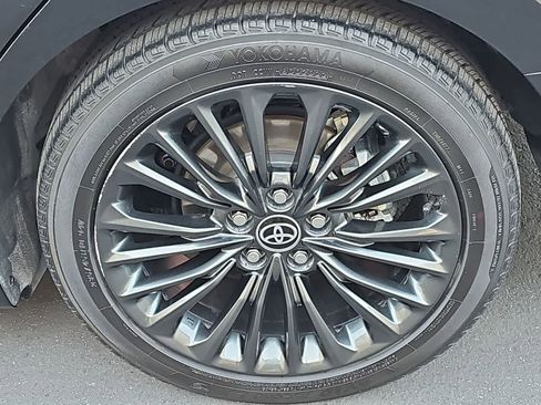 Used 2021 Toyota Avalon XSE image 12