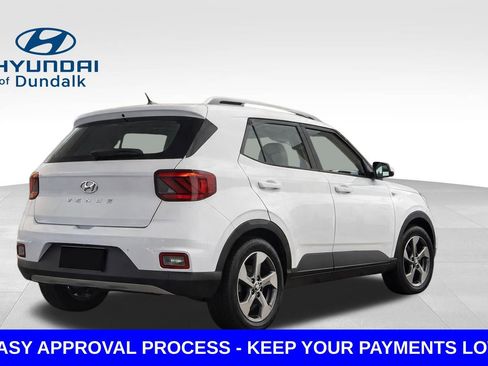 Used 2023 Hyundai Venue SEL w/ Cargo Package image 3