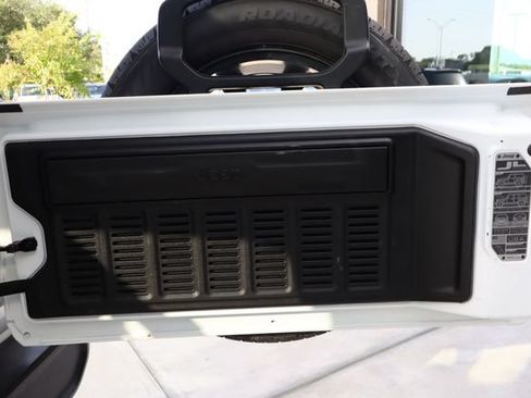 Used 2024 Jeep Wrangler Unlimited Sahara AWD/4WD image 22