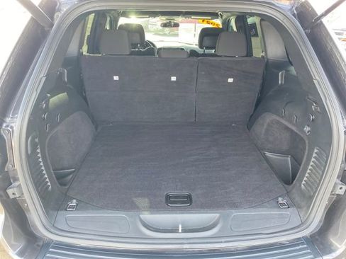 Used 2021 Jeep Grand Cherokee Laredo w/ Security & Convenience Group image 20