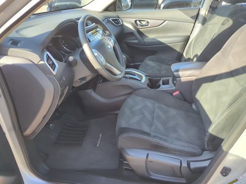 Used 2016 Nissan Rogue S FWD image 11