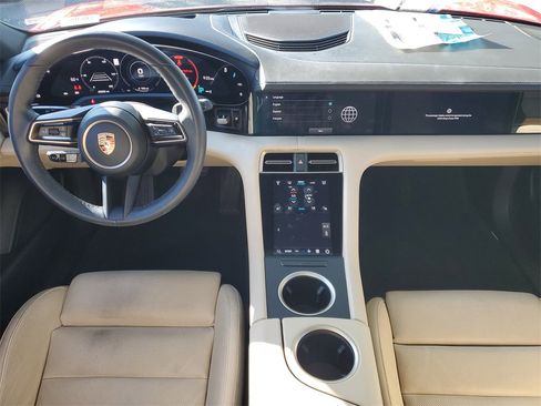 Used 2023 Porsche Taycan image 9