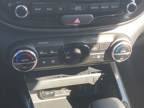 Used 2024 Kia Soul S FWD image 23