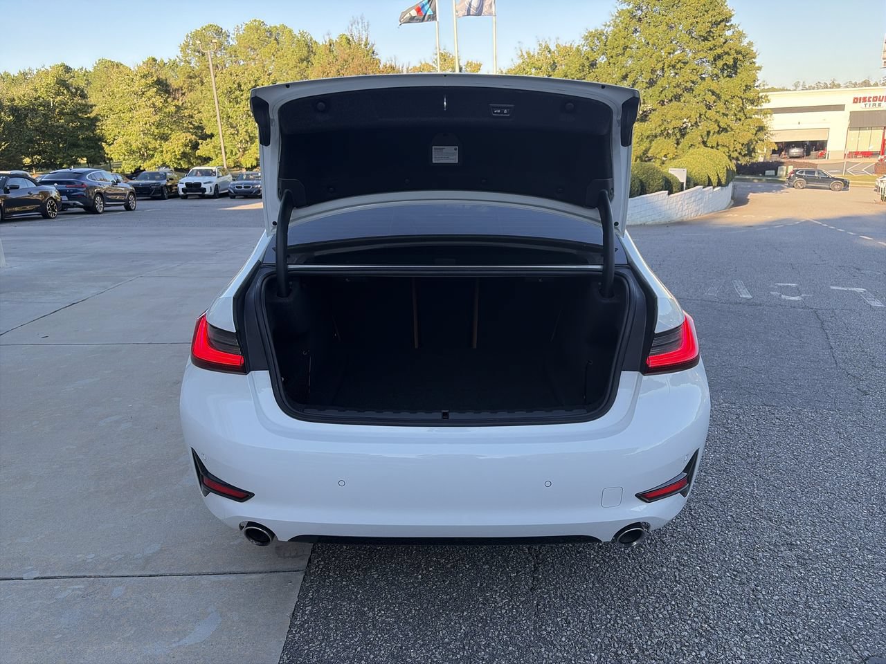 Used 2021 BMW 330i Sedan w/ Premium Package RWD image 34