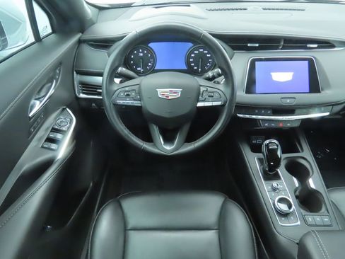 Used 2022 Cadillac XT4 Premium Luxury w/ Technology Package image 10