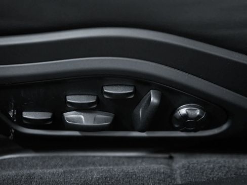 Certified 2025 Porsche Panamera Turbo AWD/4WD image 23