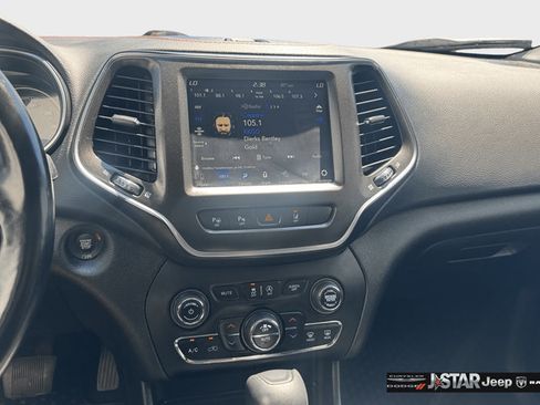 Used 2021 Jeep Cherokee Trailhawk w/ Sun, Sound & Nav Group AWD/4WD image 15